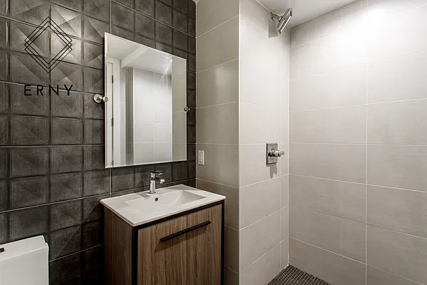 Rented by ERNY LLC | media 18