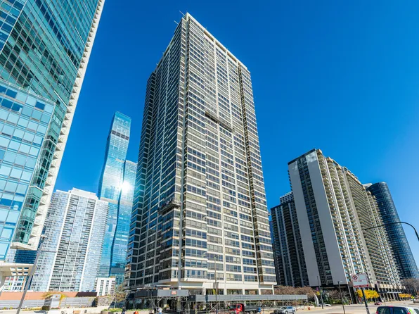 360 E Randolph St APT 2102, Chicago, IL 60601