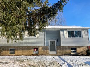 139 Montenery Rd, Rayland, OH 43943