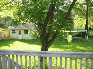 7927 Westgate Ct, Lenexa, KS 66215