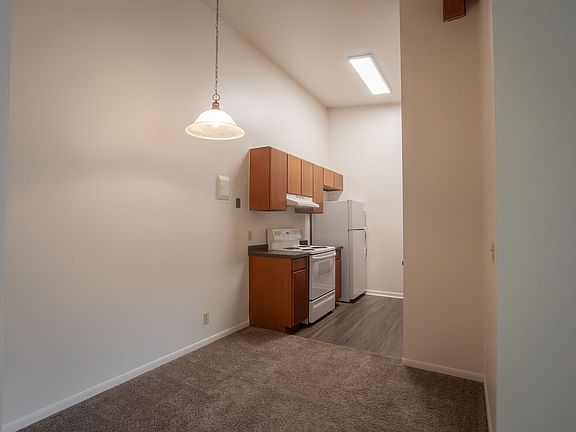5th image of 144 Highland Ave #39e6f44e9