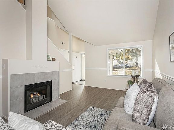 5th image of 1331 NW Slate Ln Unit 102