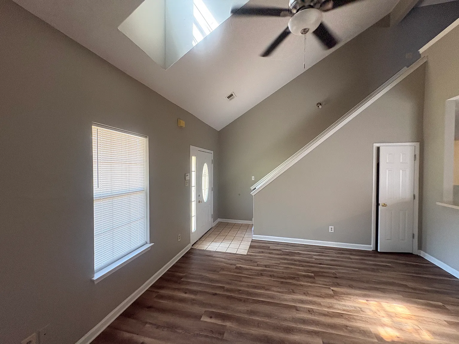 Beautiful 3 Bed 2.5 Bath Home! — Photo 3