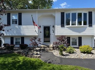 39 Gateway Ct, Warwick, RI 02889