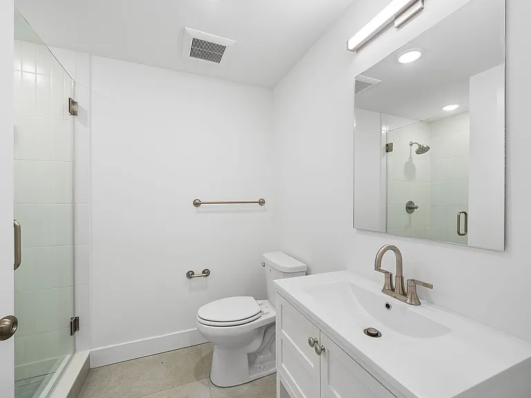 4324 Lancaster Ave — Photo 53