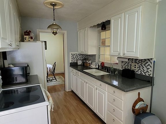 5th image of 2209 Osborne St