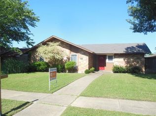 2029 Glencrest Ln, Garland, TX 75040