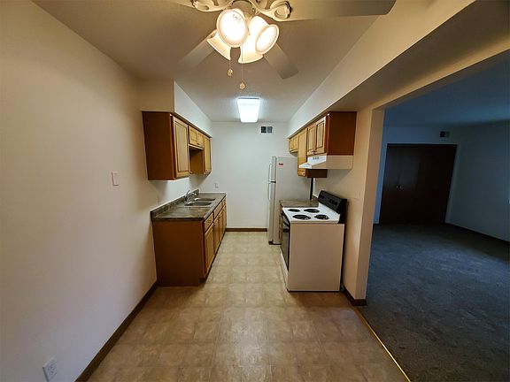 2nd image of 2000 Valley Park Dr #2