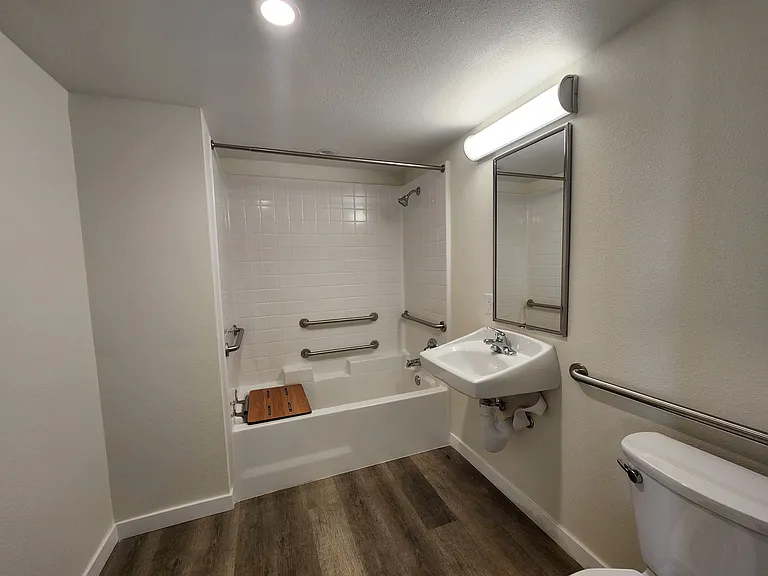 228 N Soto St — Photo 18