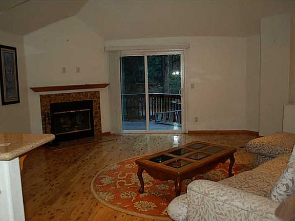 4th image of 26282 Lake Forest Dr