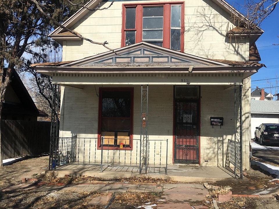 1st image of 911 E 4th St