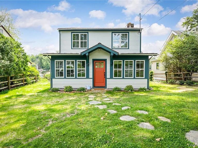 24 Cove Rd — Photo 3