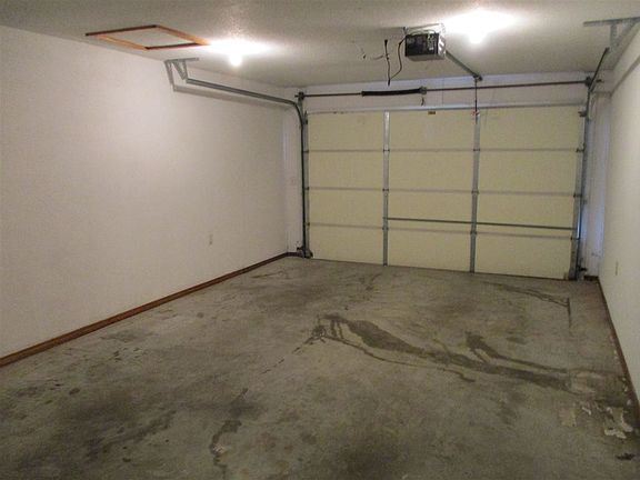 4th image of 607 North Dr
