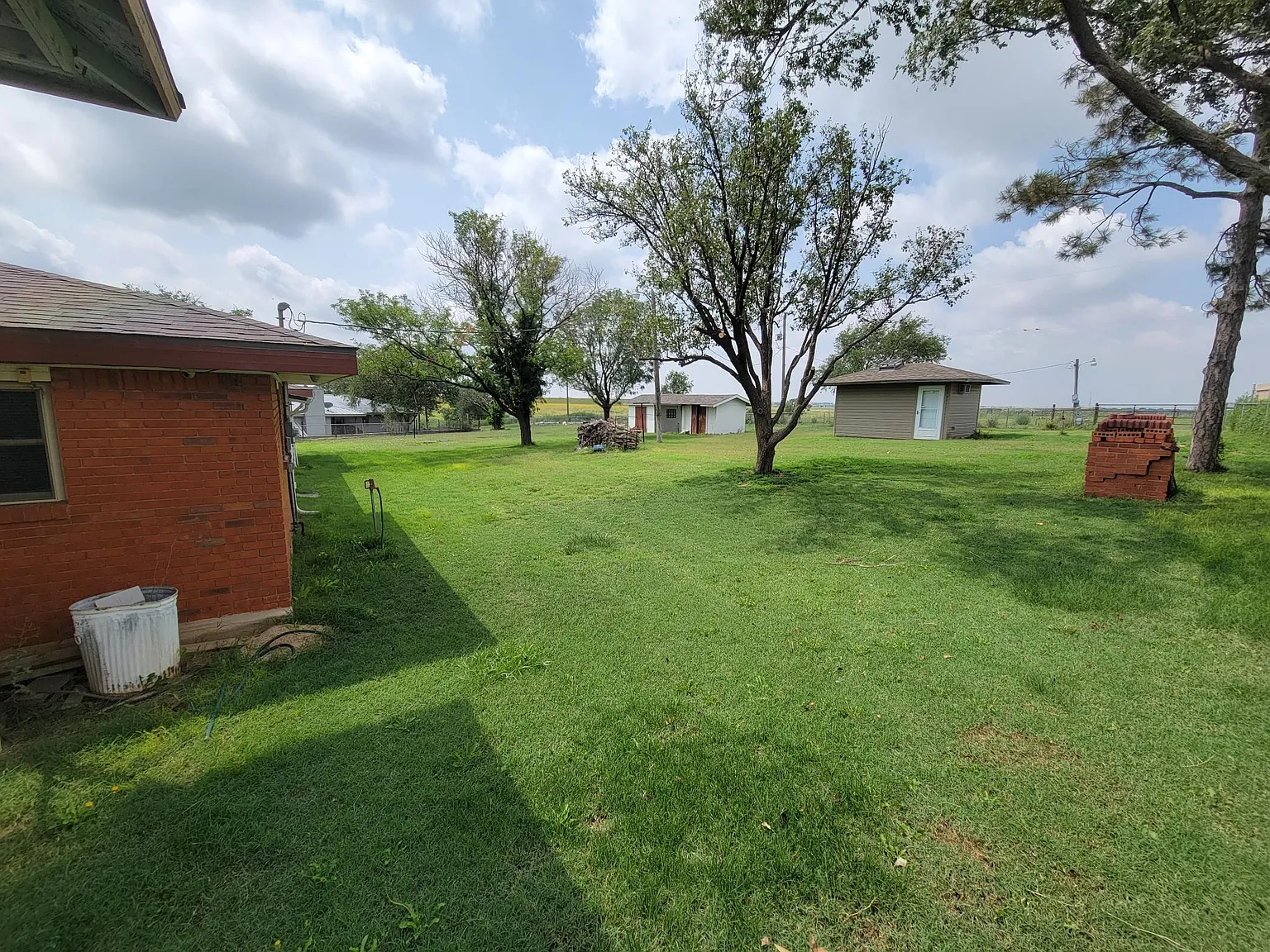 3 bed, 1839 sqft, $1,800 — Photo 4