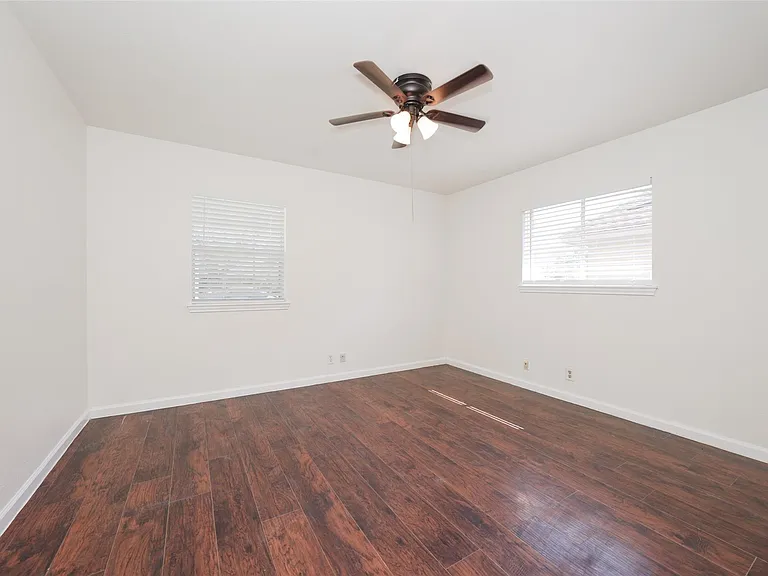 5375 Little John Ln — Photo 14