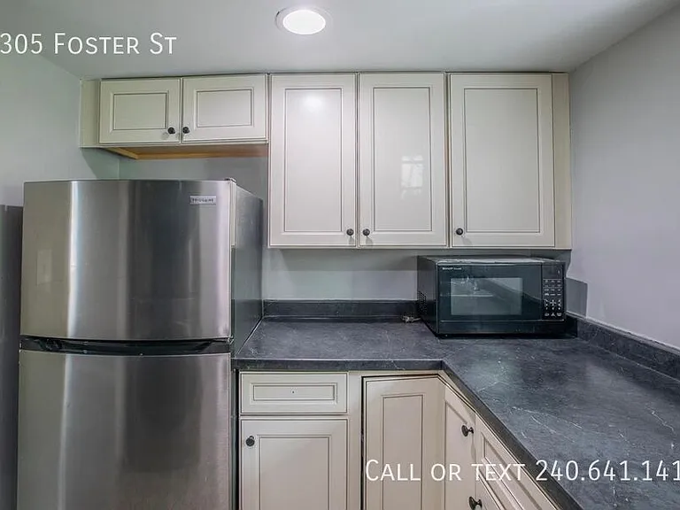 6305 Foster St #B — Photo 4