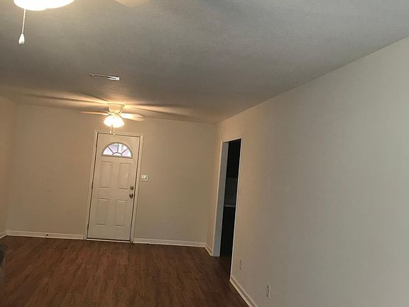 3rd image of 311 S Woodlawn Ave APT 1