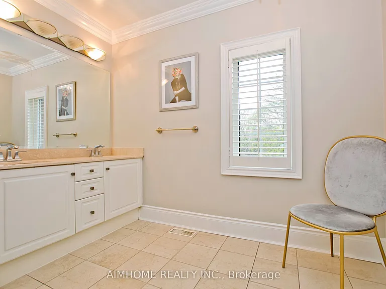 401 Longmore St — Photo 21