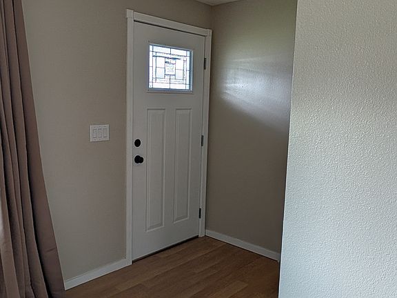 4th image of 1009 21st St SE