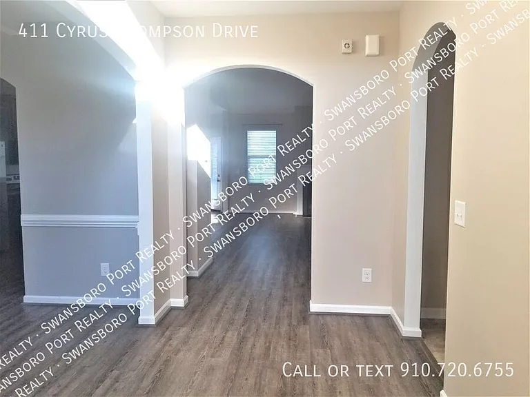 411 Cyrus Thompson Dr — Photo 9