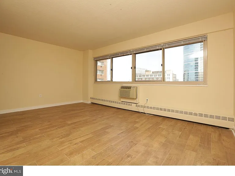 2101 Chestnut St #826 — Photo 7