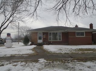 26811 W Davison, Redford, MI 48239