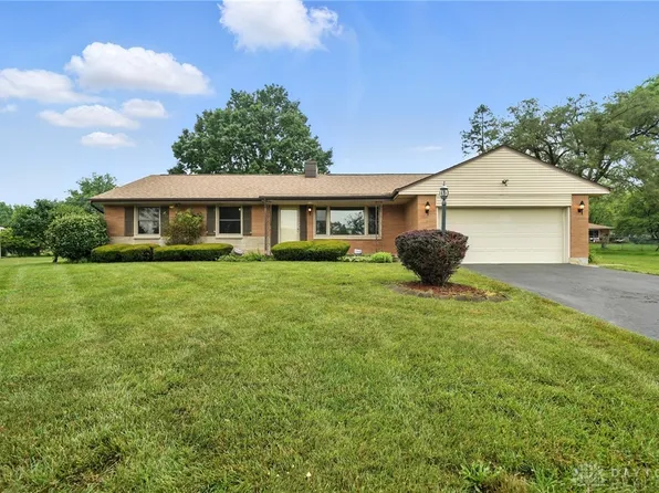 7521 Mintwood St, Dayton, OH 45415