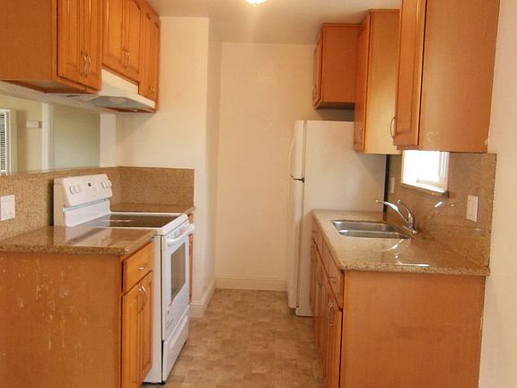 2nd image of 619 Stambaugh St APT 10