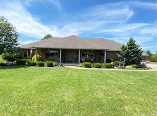 8957 Diamond Mill Rd, Brookville, OH 45309