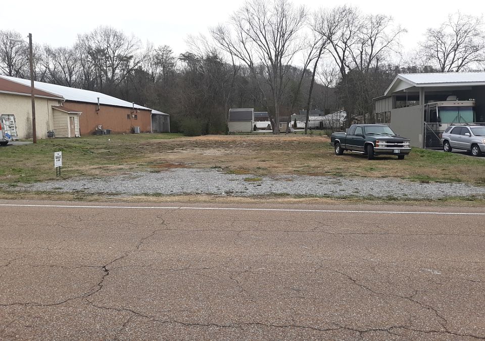 2nd image of 4704 Dayton Blvd