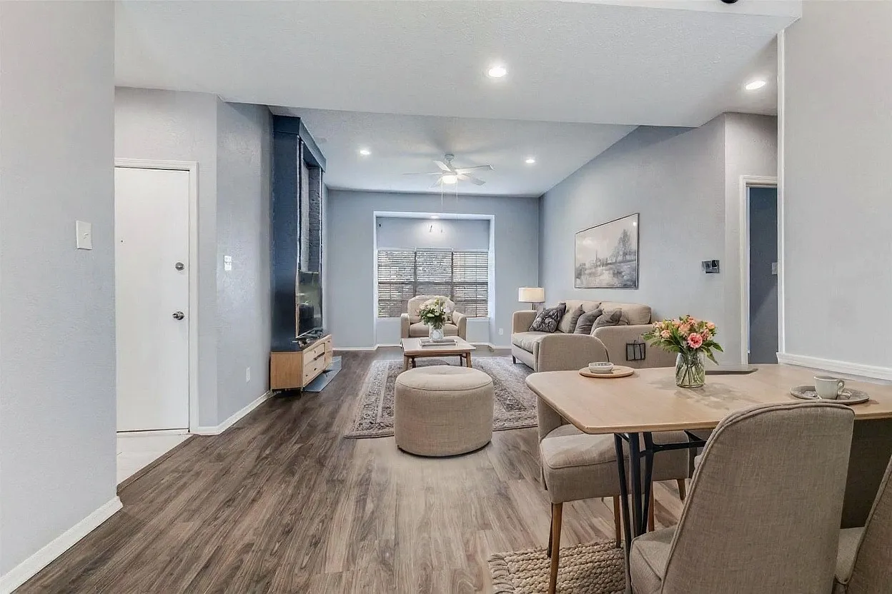 2 bed, 2.5 bath, 1346 sqft, $1,995 — Photo 3