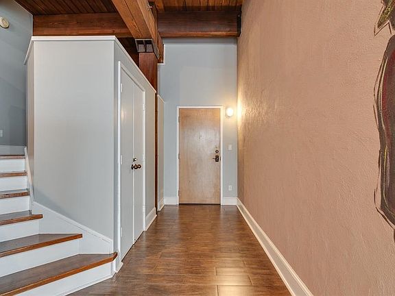 4th image of 262 Wagner Pl APT 301