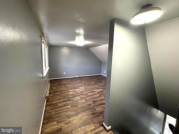 4th image of 605 N Mulberry St #3