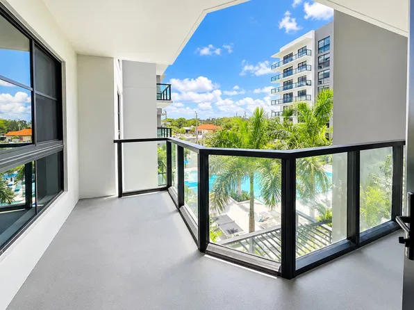 1652 NE 124th St, Miami, FL