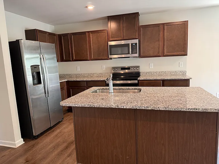 201 Thicket Dr — Photo 5