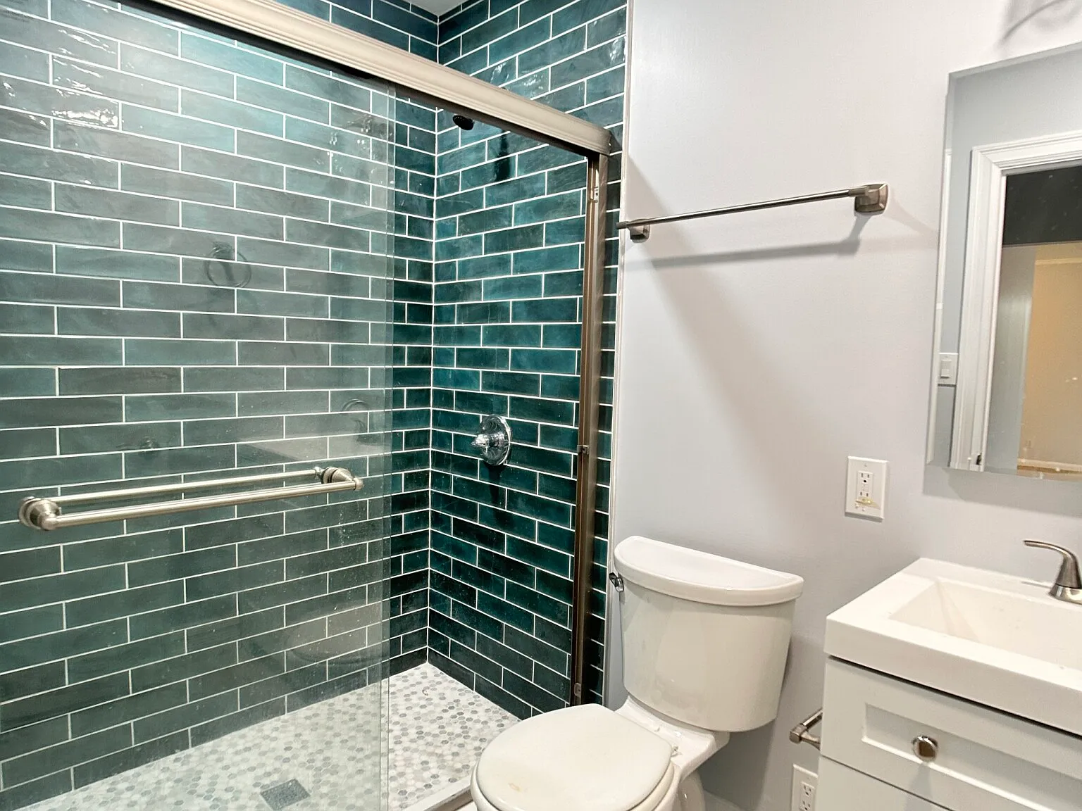 3 bed, 1053 sqft, $3,600 — Photo 2