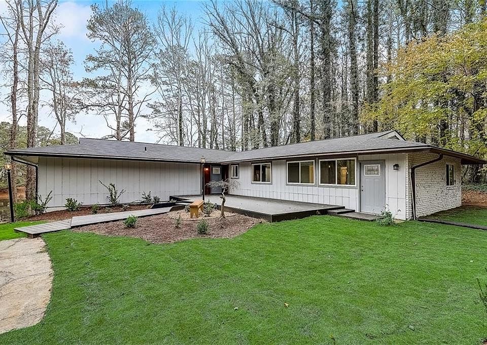 1st image of 19 Pine Lake Dr