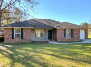 3320 Denton Dr, Dalzell, SC 29040