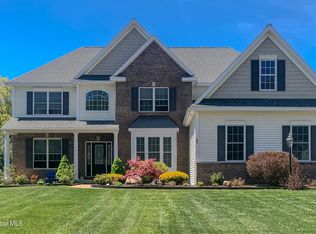 27 Estate Dr, Castleton, NY 12033