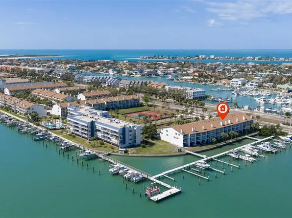 117 Yacht Club Ln, Tierra Verde, FL 33715