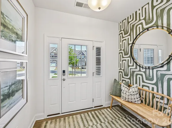 7567 Ethora Way, Charlotte, NC 28216