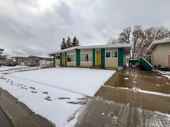 622 & 624 E 22nd St N, Lethbridge, AB T1H 3R5