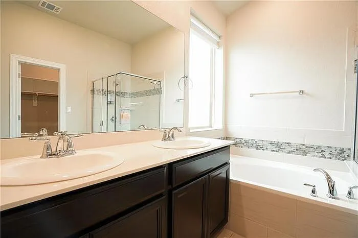 4004 Promontory Point Trl — Photo 8