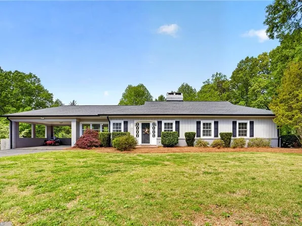 210 Pinedale Dr, Reidsville, NC 27320