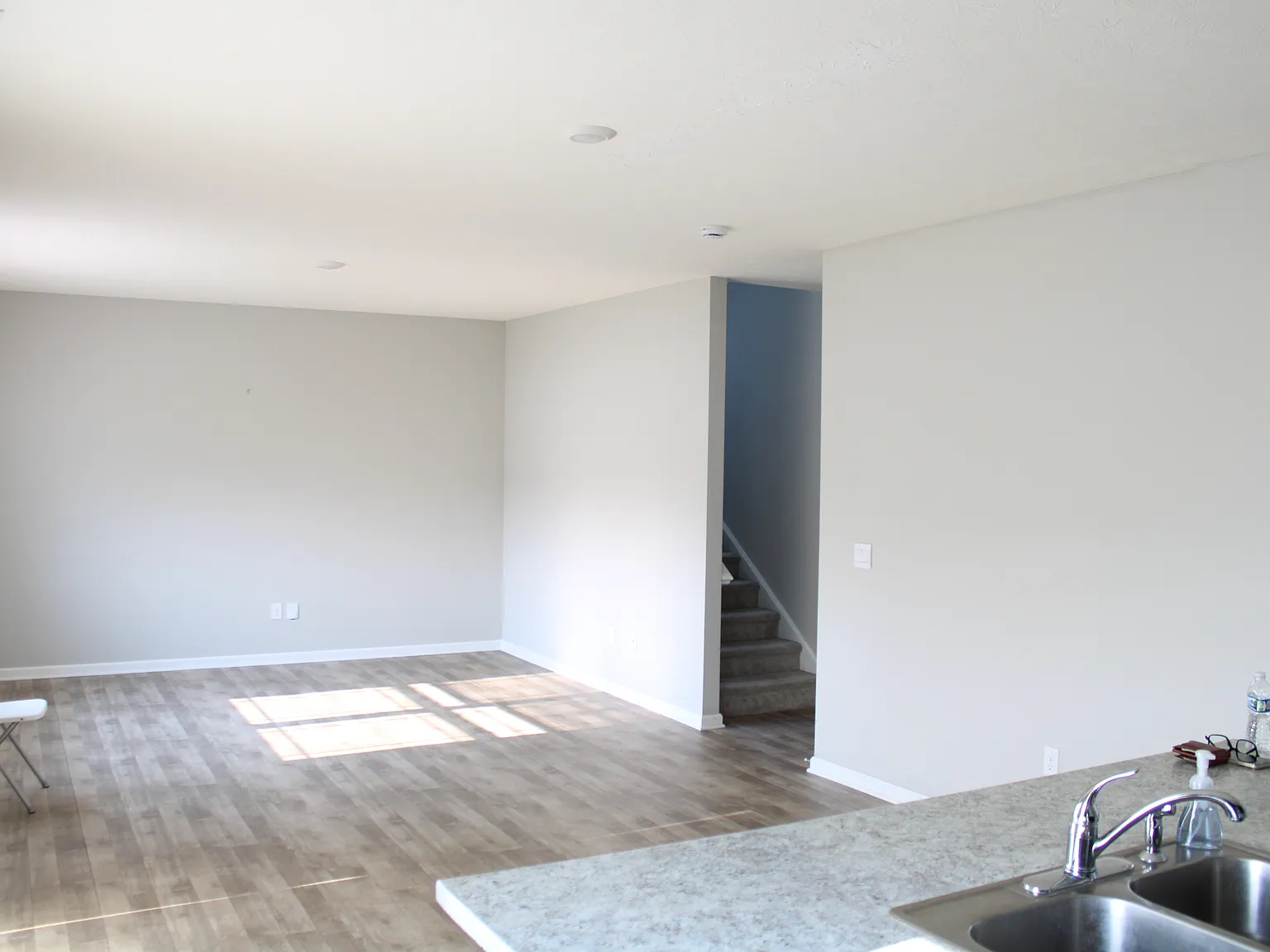 4 bed, 2356 sqft, $2,600 — Photo 4