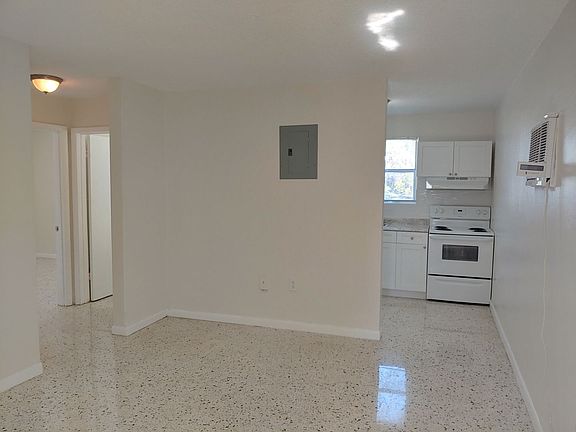 2nd image of 126 NW 6th Ave APT 4