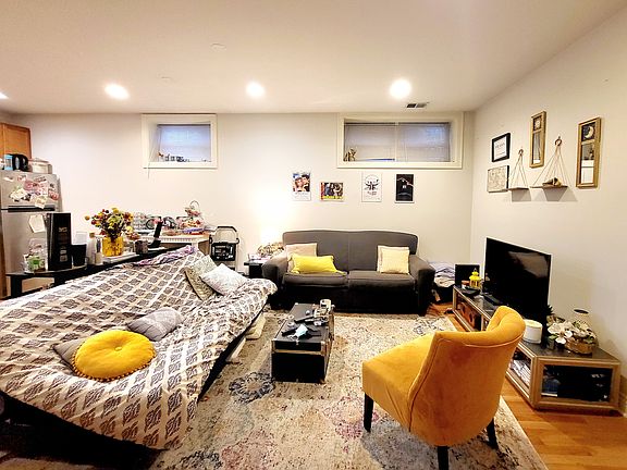 2nd image of 3400 N Southport Ave #1412-2