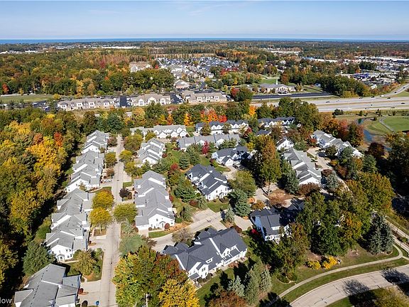 2nd image of 36471 S Reserve Cir