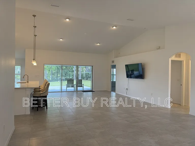 16 Kalendar Ct — Photo 3