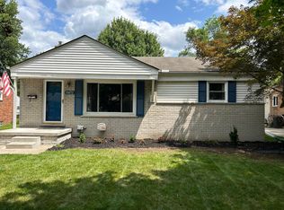 11072 Sunset St, Livonia, MI 48150